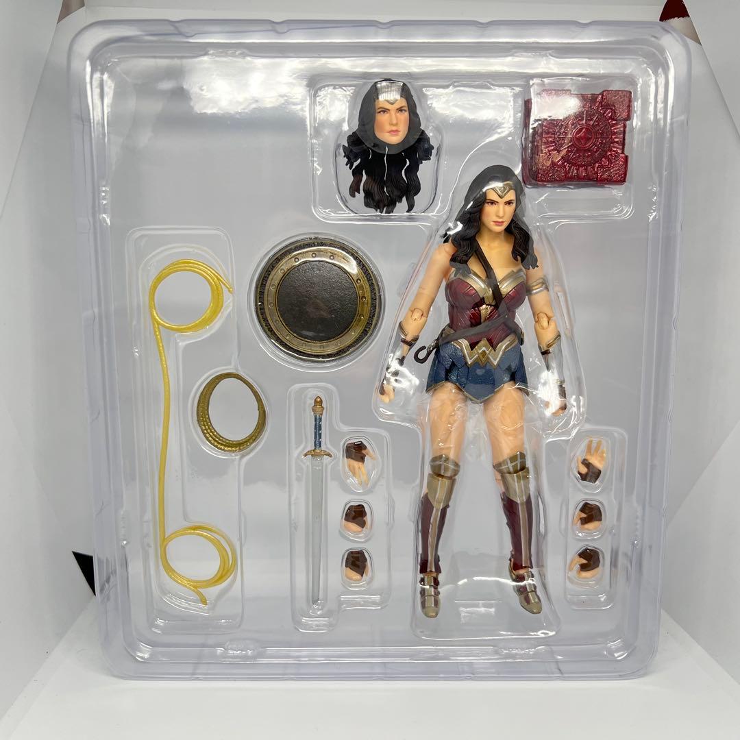 マフェックス No.060 MAFEX ワンダーウーマン　ジャスティスリーグ