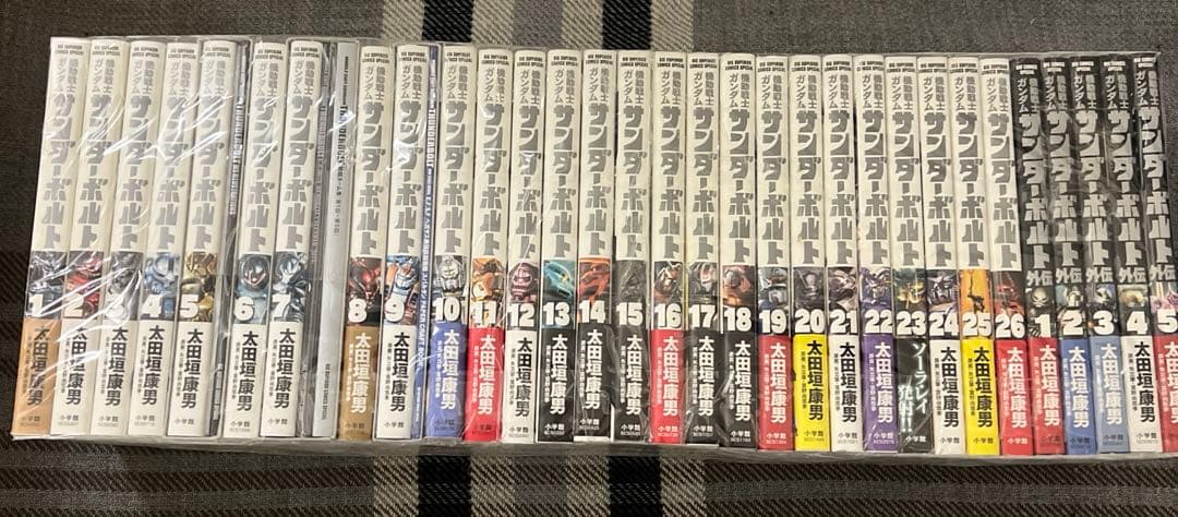 機動戦士ガンダム　サンダーボルト1〜26巻 ＋外伝1〜5巻 5.7.9巻 特装版