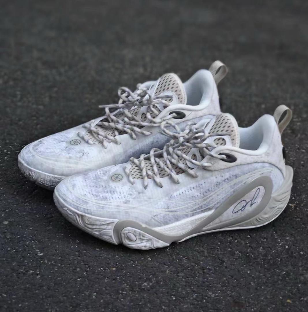 リーニン WOW Dlo1 月ノ岩 US 9