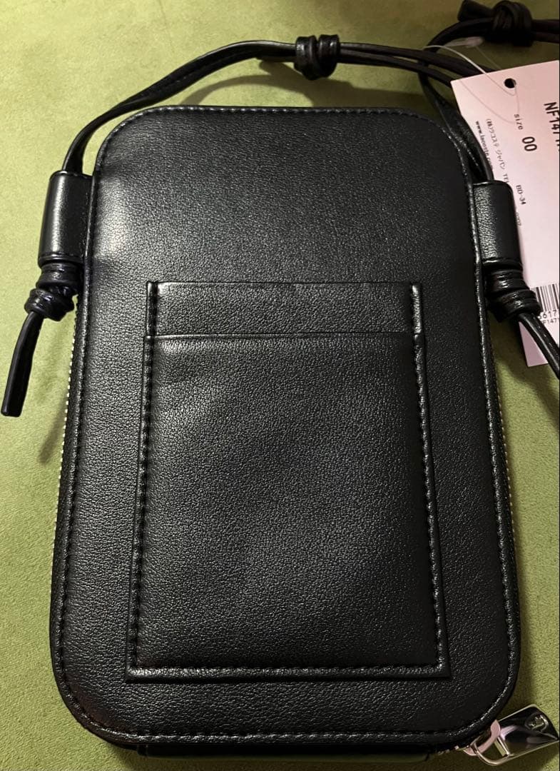 ★新品・未使用★LACOSTEワンポイントワニロゴスマホポーチ/ショルダーバッグ