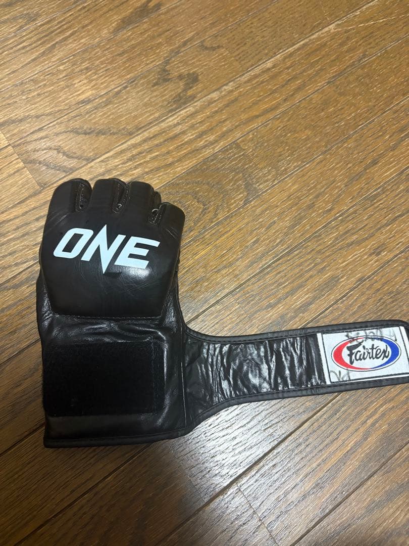 試合用Fairtex ONE ボクシンググローブとサポーターセット