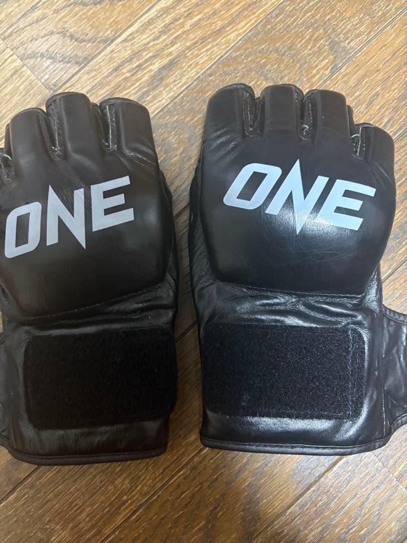 試合用Fairtex ONE ボクシンググローブとサポーターセット