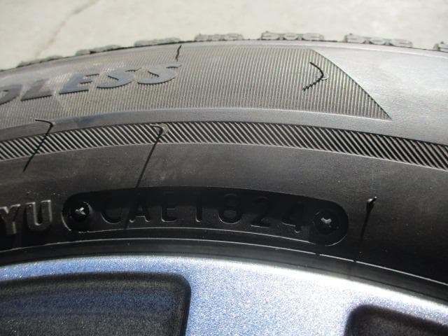 送料込み☆良品　ブリヂストンスタッドレス 175/65R15☆フィット・アクア