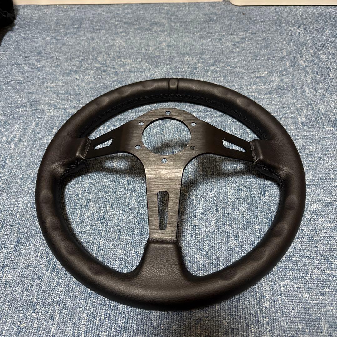 momo ステアリングホイール 3スポーク ブラック