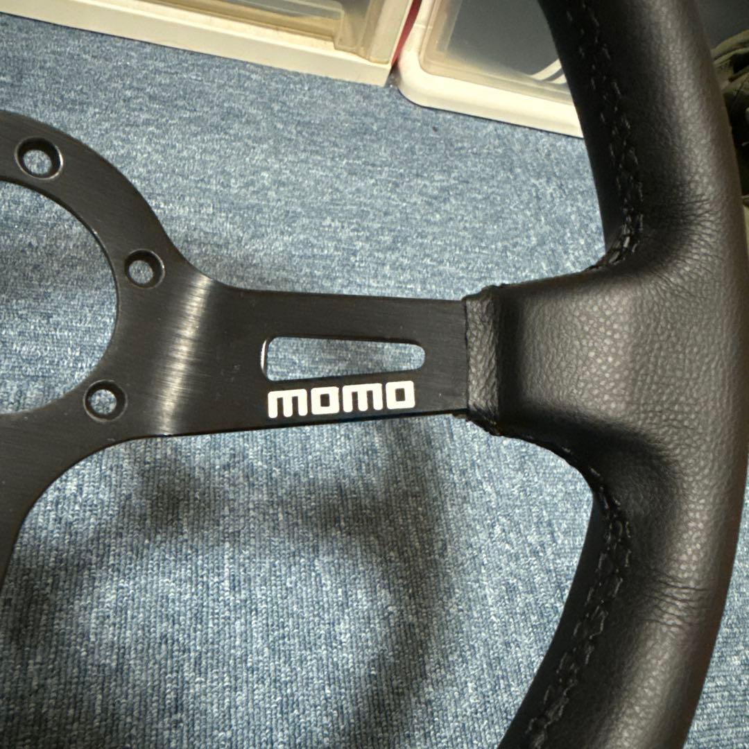 momo ステアリングホイール 3スポーク ブラック