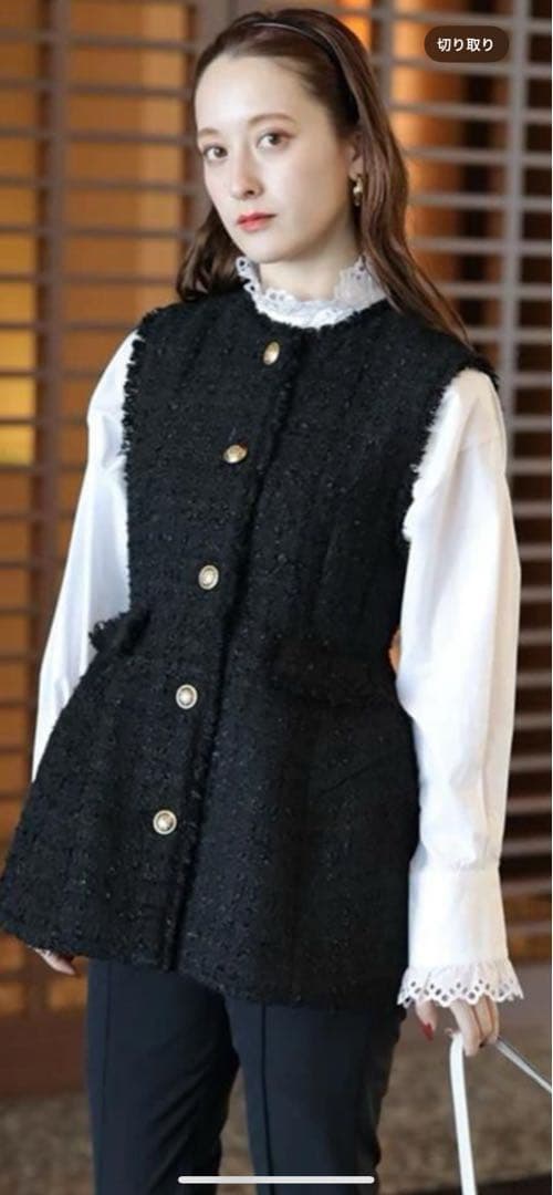 再値下げ❗️【美品】arpege story 金ボタンツイード　ペプラムジレ　黒