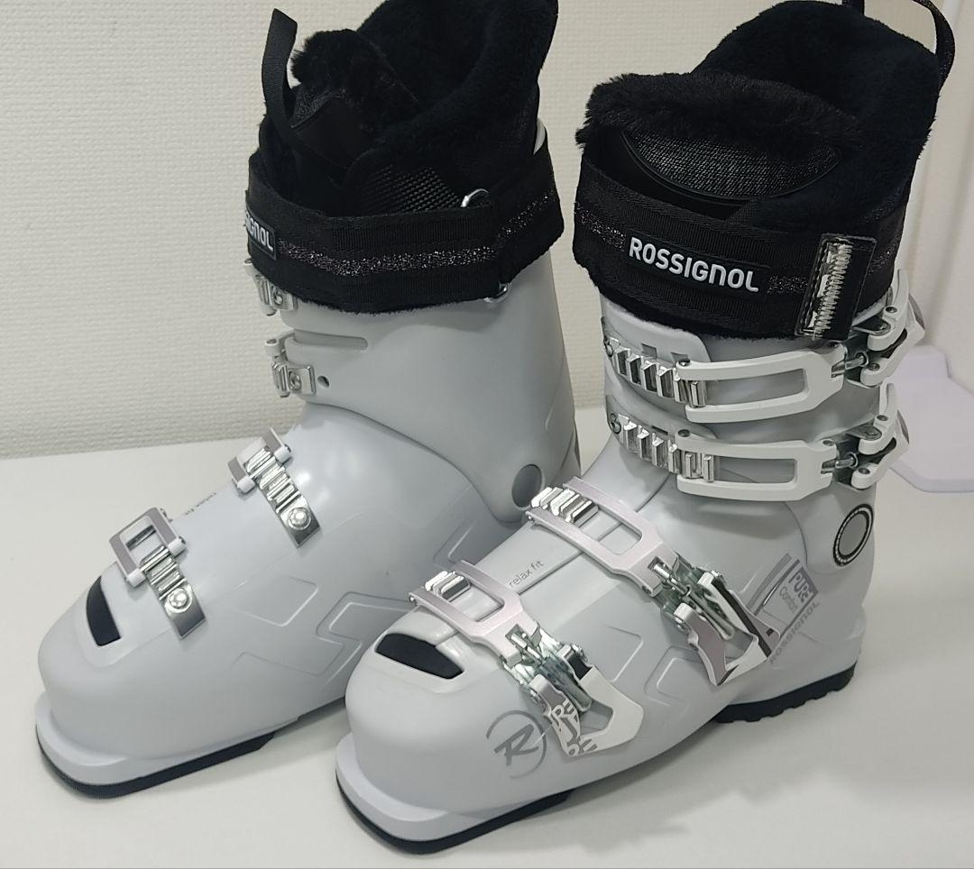 ROSSIGNOL スキー靴 ホワイト 4バックル 新品同様 22-23.5cm