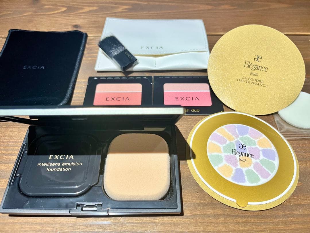 EXCIA アンテリサンス リフトエマルジョン ファンデーション