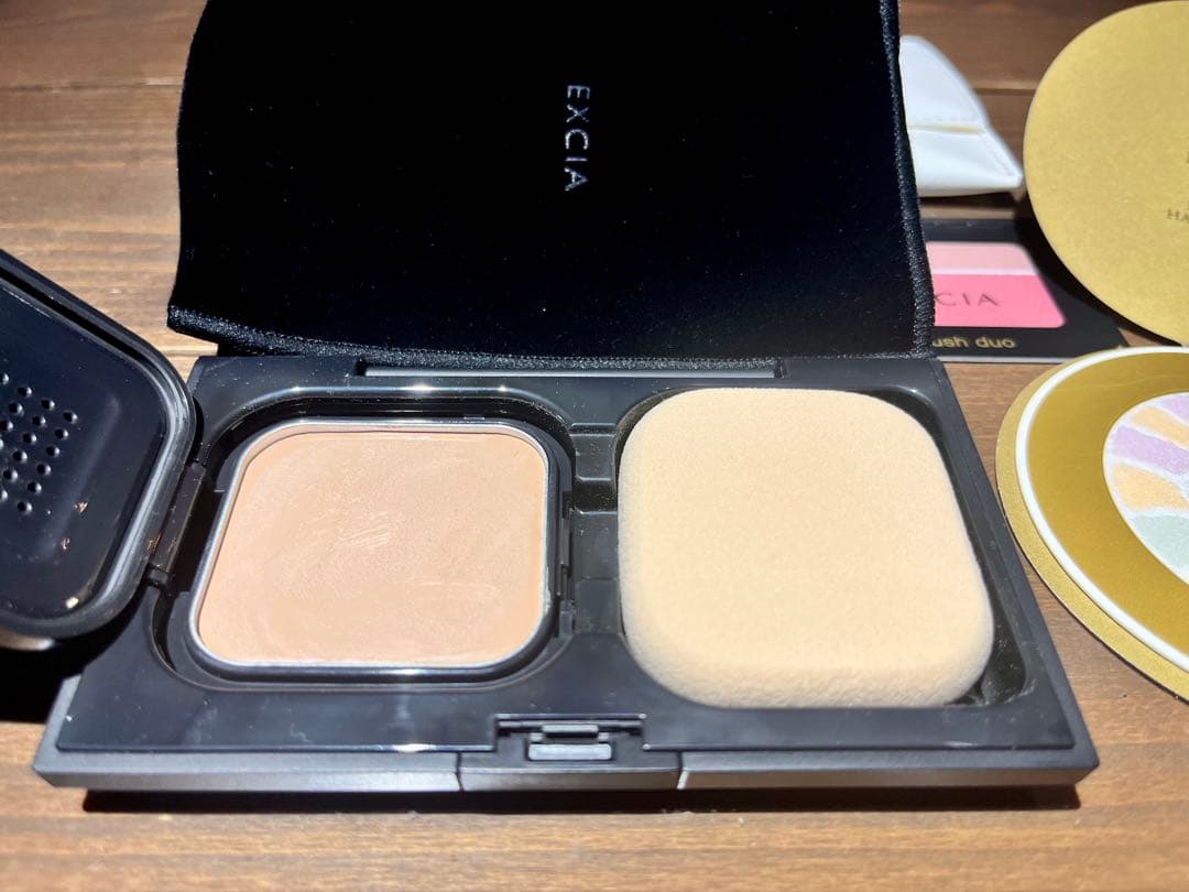 EXCIA アンテリサンス リフトエマルジョン ファンデーション