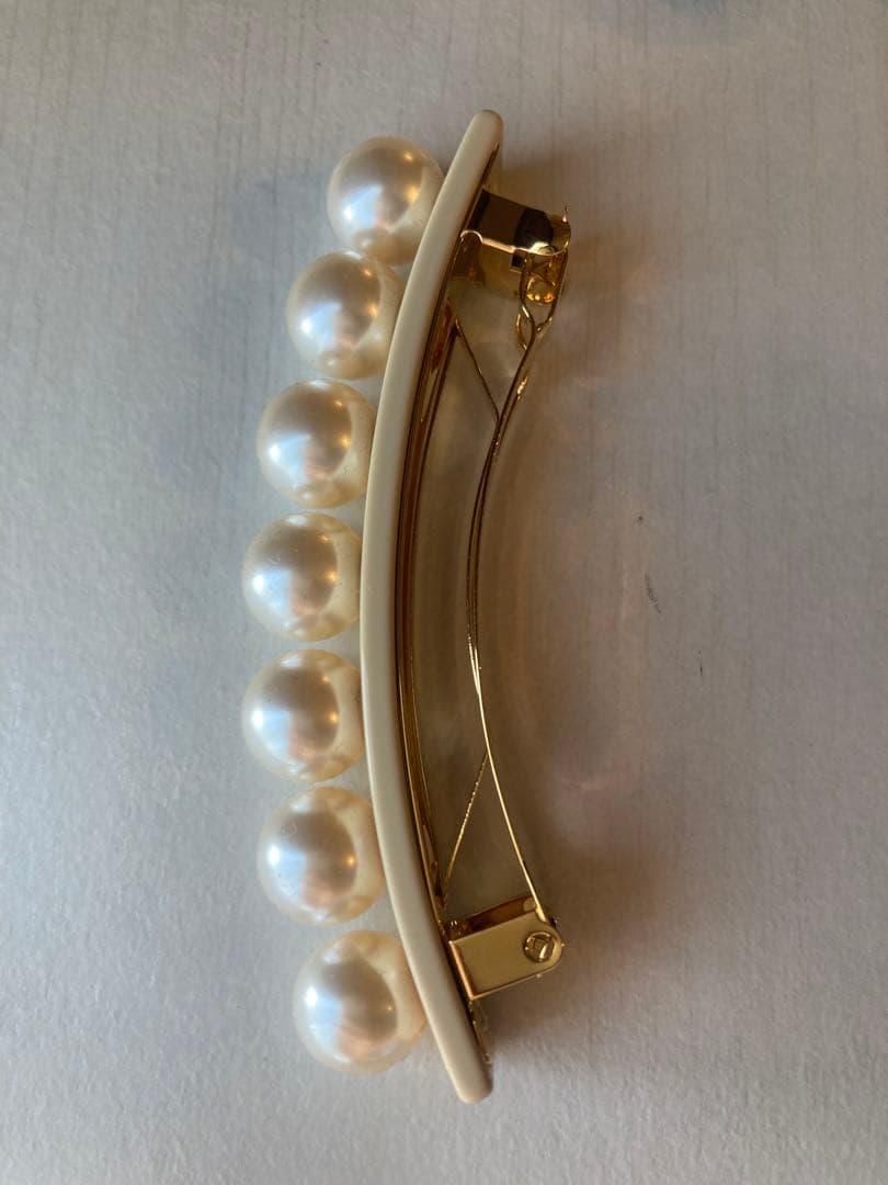 ALEXANDRE DE PARIS パールバレッタ　ベージュ