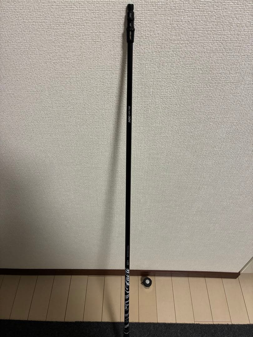 （希少）カイリ ホワイト　60R テーラーメイドスリーブ付　ドライバー用