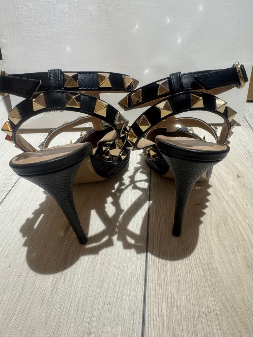 VALENTINO ヴァレンティノ VALENTINO ヴァレンティノ スタッズ