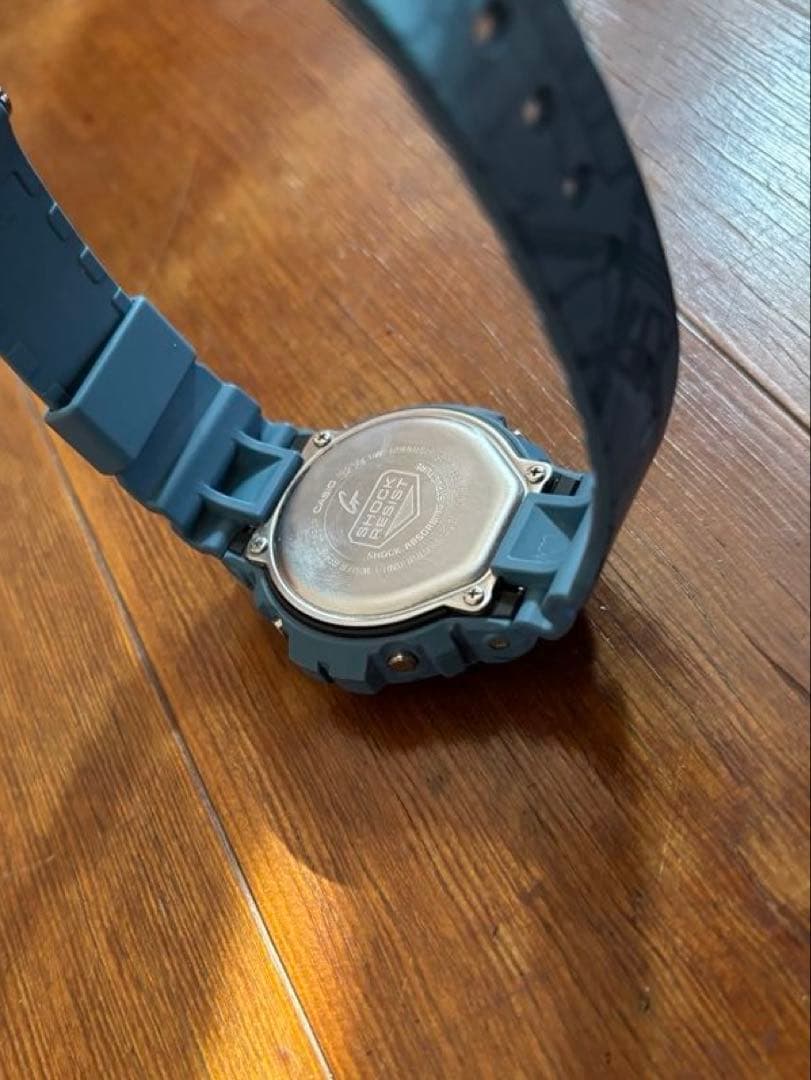 美品CASIO G-SHOCK DW-6900SBY-2JR 送料込　Gショック