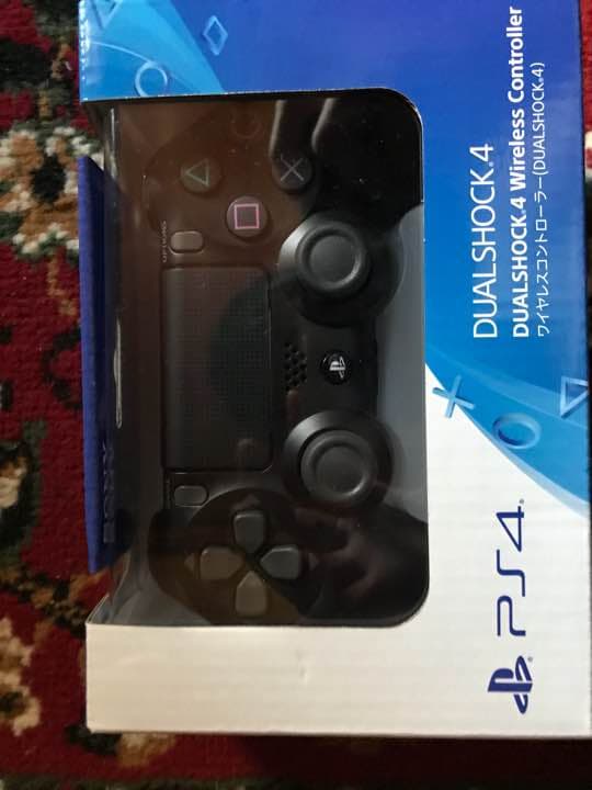 プレステ4 本体