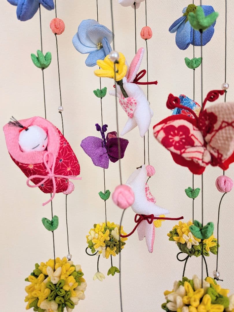 チロルパン「春のつるしかざり」「水仙」