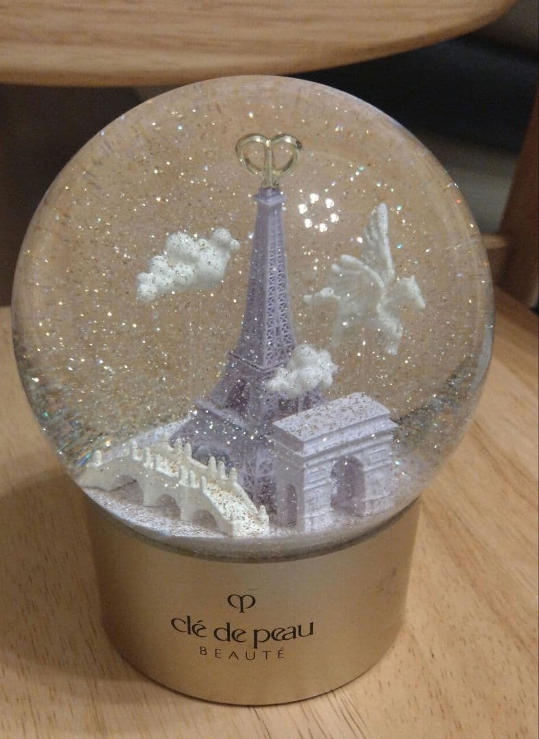 クレ・ド・ポー ボーテ 2024年　ホリデーコレクション限定スノードーム未使用品