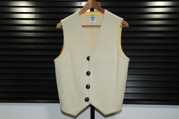 SHIPS 別注 ORTEGA'S オルテガ 無地 赤タグ ベスト ３８