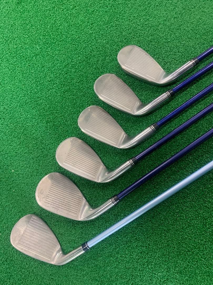 赤い色！XXIO9代目！レディースアイアン