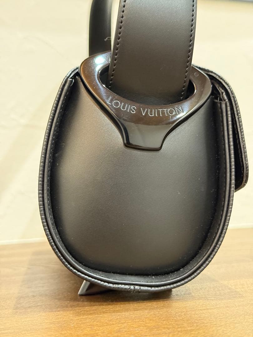 Louis Vuitton　ショルダーバック　エピ　ノクターンPM　BLACK