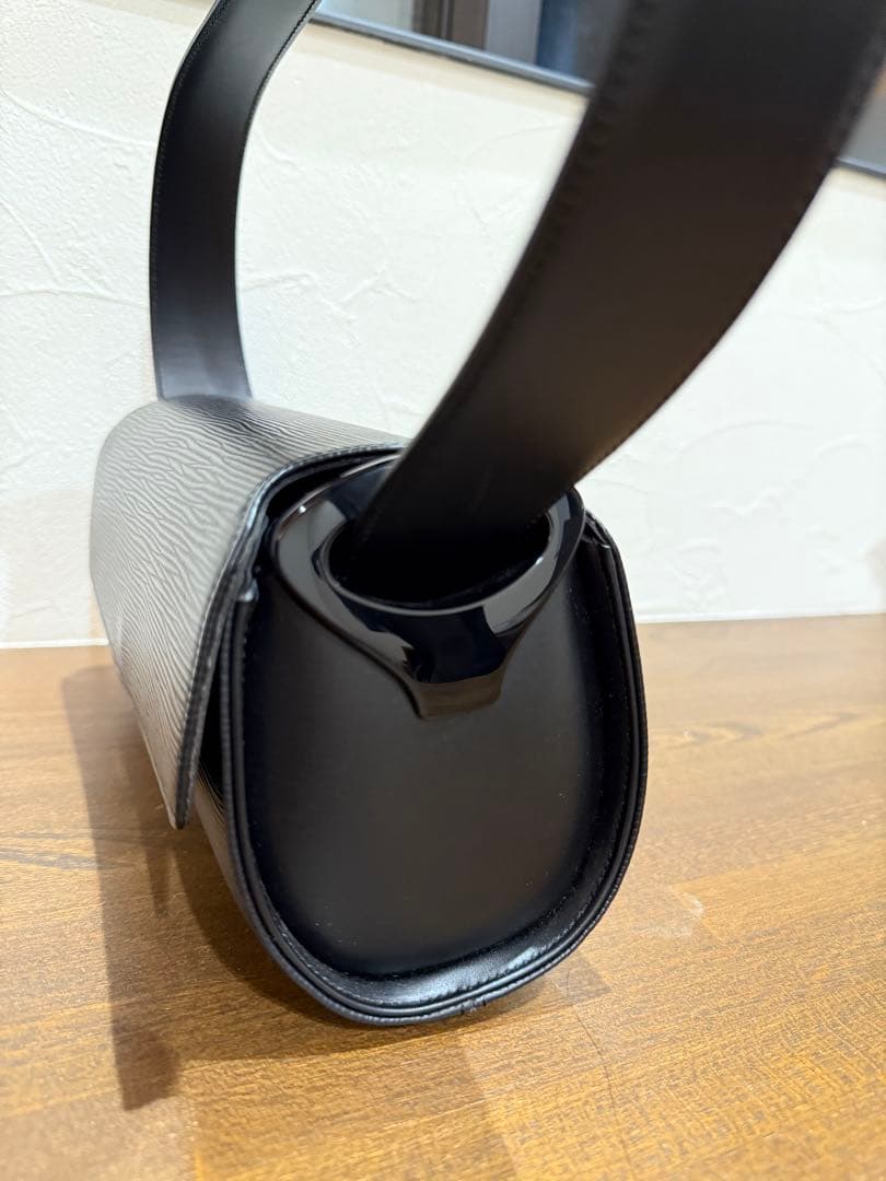 Louis Vuitton　ショルダーバック　エピ　ノクターンPM　BLACK