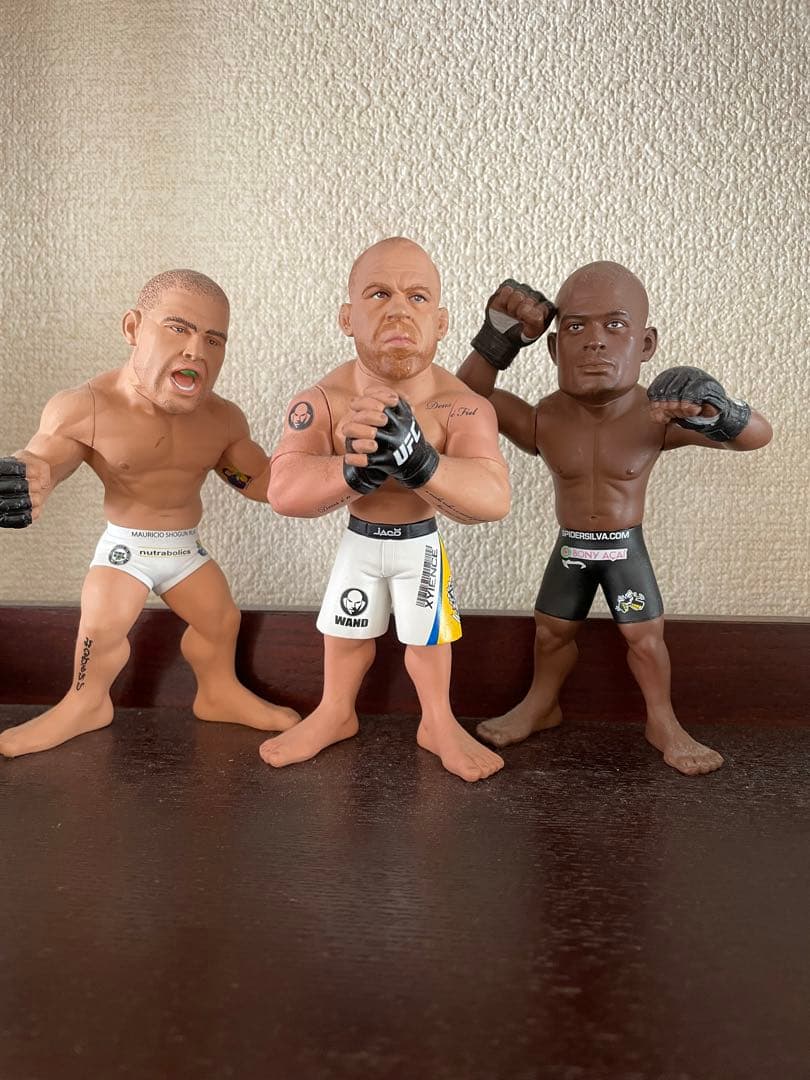 UFCフィギュア　ヴァンダレイ・ショーグン・アンデウソン　3点セット