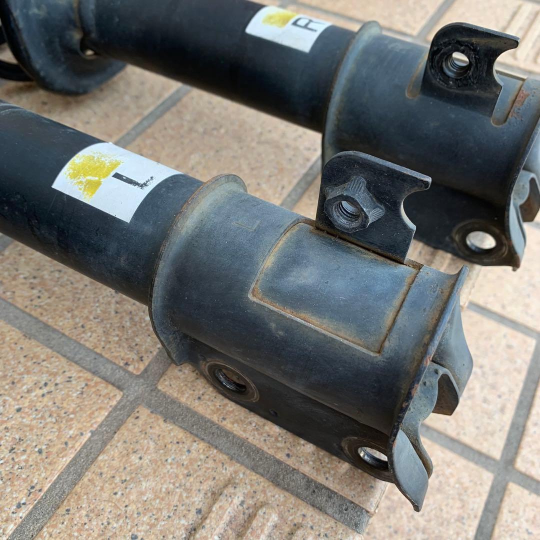 L700S ミラジーノ ストラット ショック&サスペンション アブソーバー