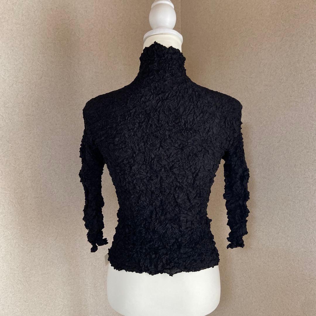 新品未使用　ISSEY MIYAKE 長袖トップス サイズ2 ブラック　ドット