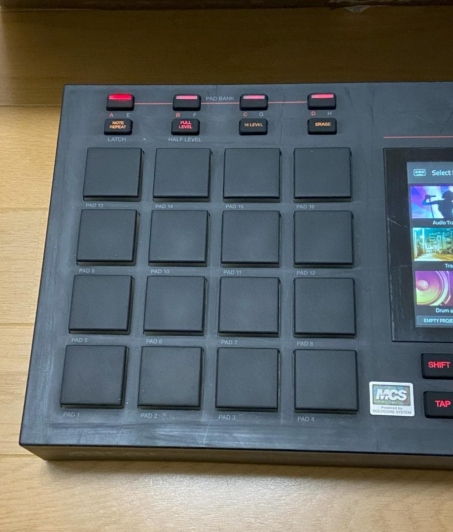 AKAI MPC Live コントローラー 動作確認済み
