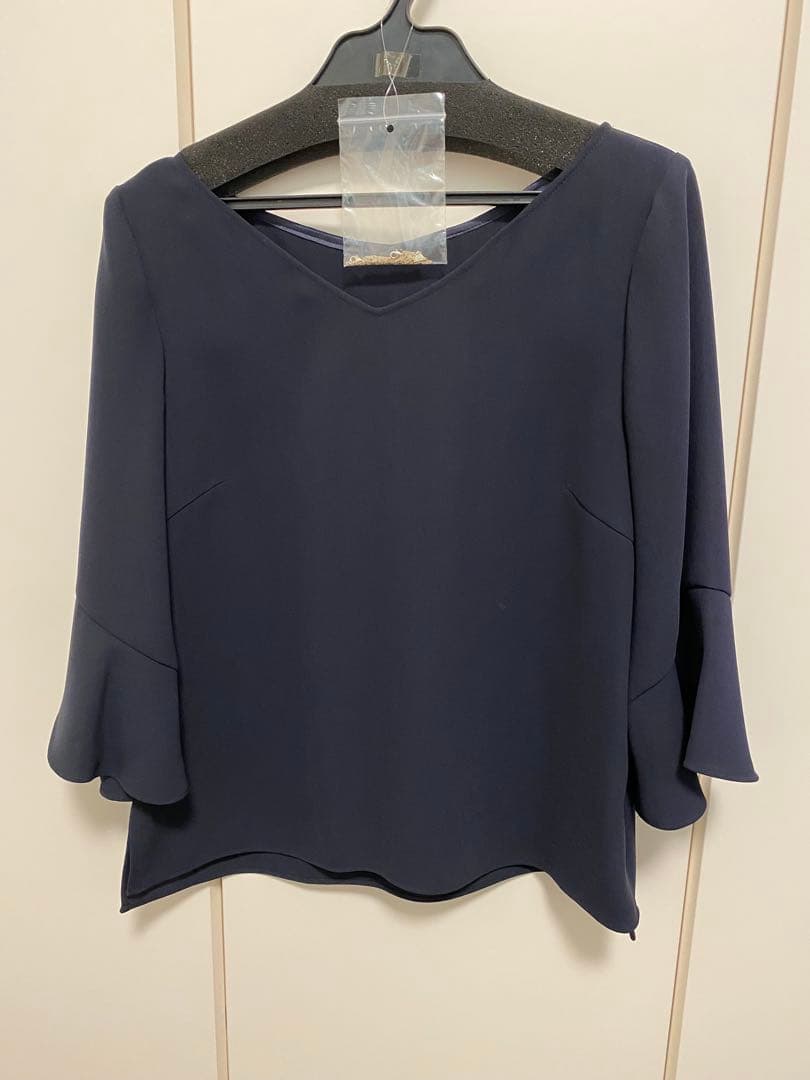 【新品未着用】JUSGLITTY スカートブラウス　セットアップ