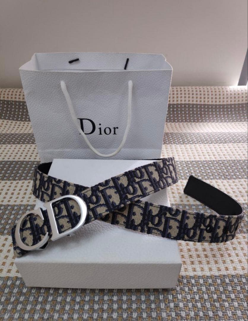 クリスチャンディオール レザーベルト　90ｃｍ
