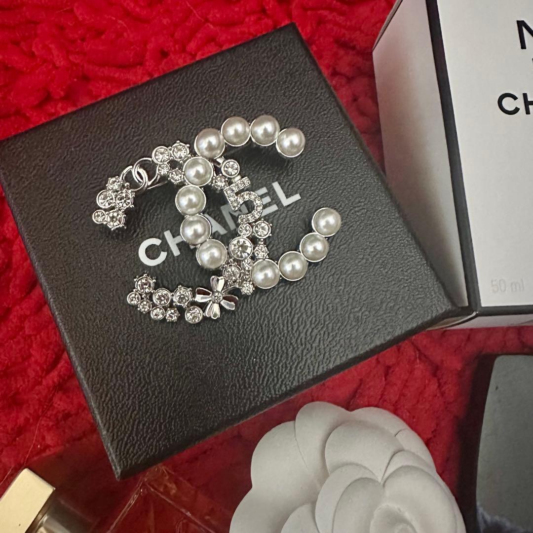 CHANEL/シャネル♡海外ヴィンテージ/CCマークブローチ/シルバー