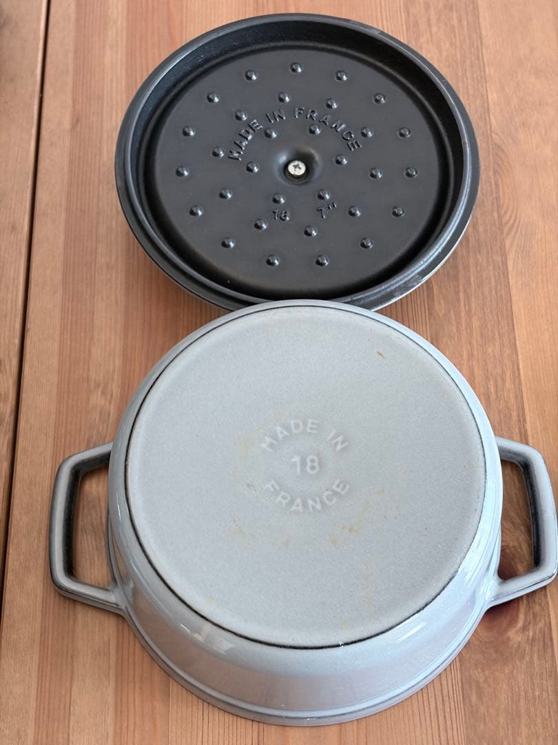 STAUB COCOTTE 両手鍋 グレー 18cm レシピ本付き