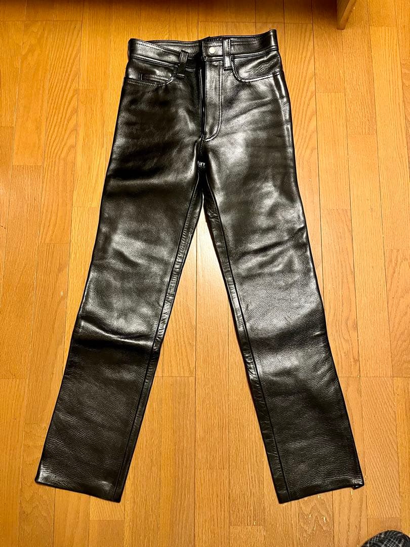 肉厚レザーパンツ　新品
