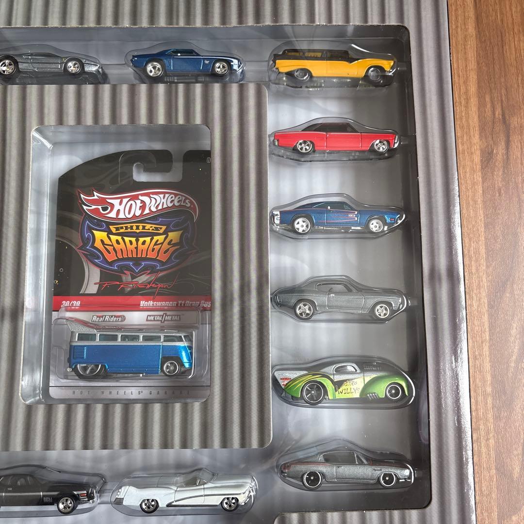 ミニカー HOT WHEELS REAL RIDERS GARAGE 30 CAR SET