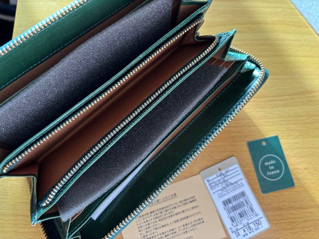 kissora キソラ　長財布 ラウンドファスナー 本革　ユニセックス グリーン