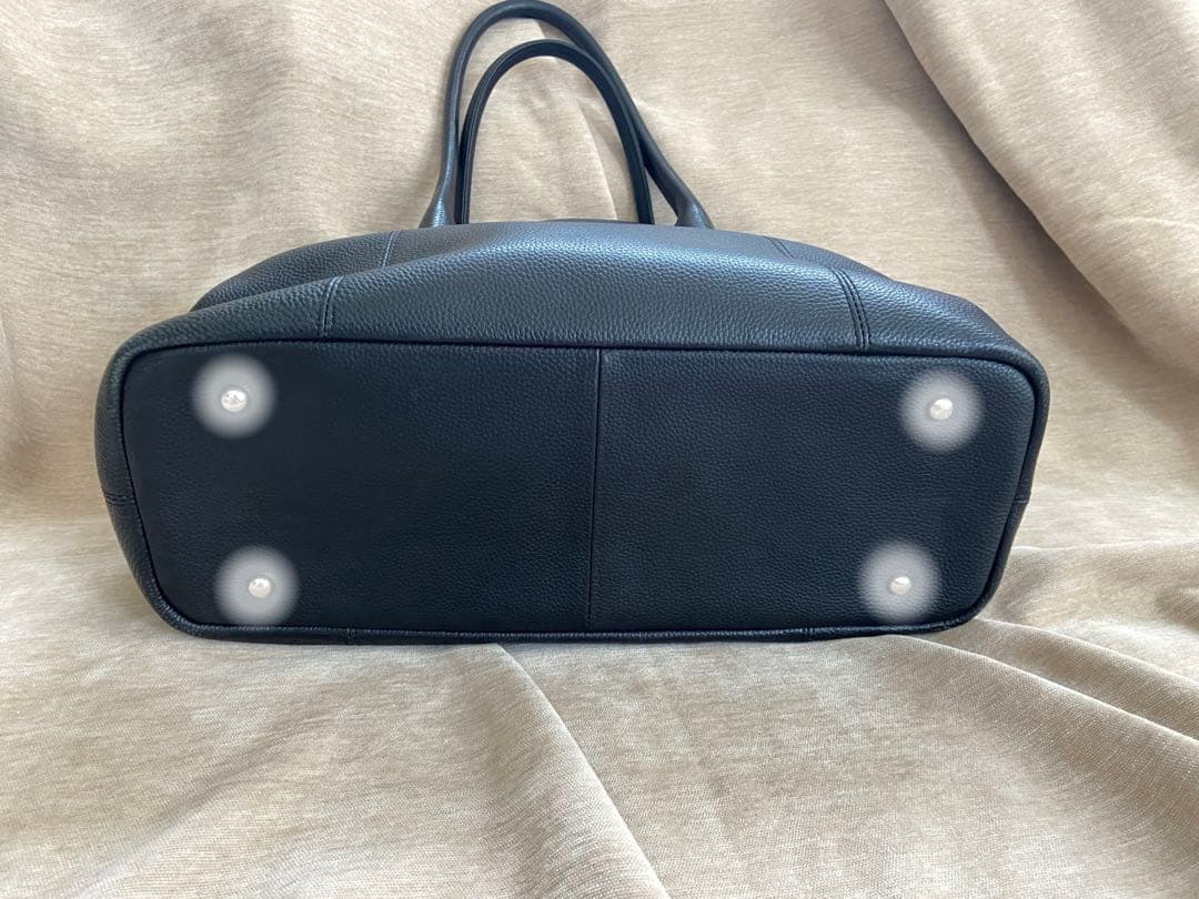 人気モデル バーニーズニューヨーク トートバッグ 肩掛け シボ革 レザー