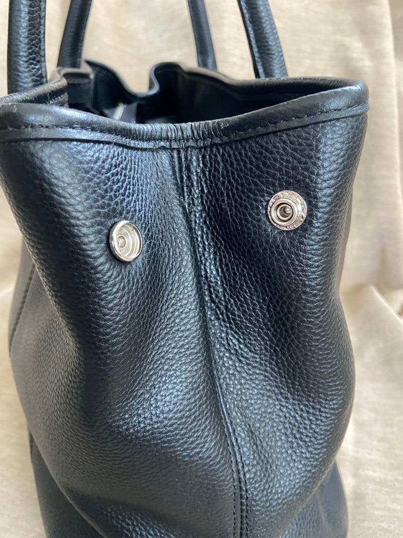 人気モデル バーニーズニューヨーク トートバッグ 肩掛け シボ革 レザー