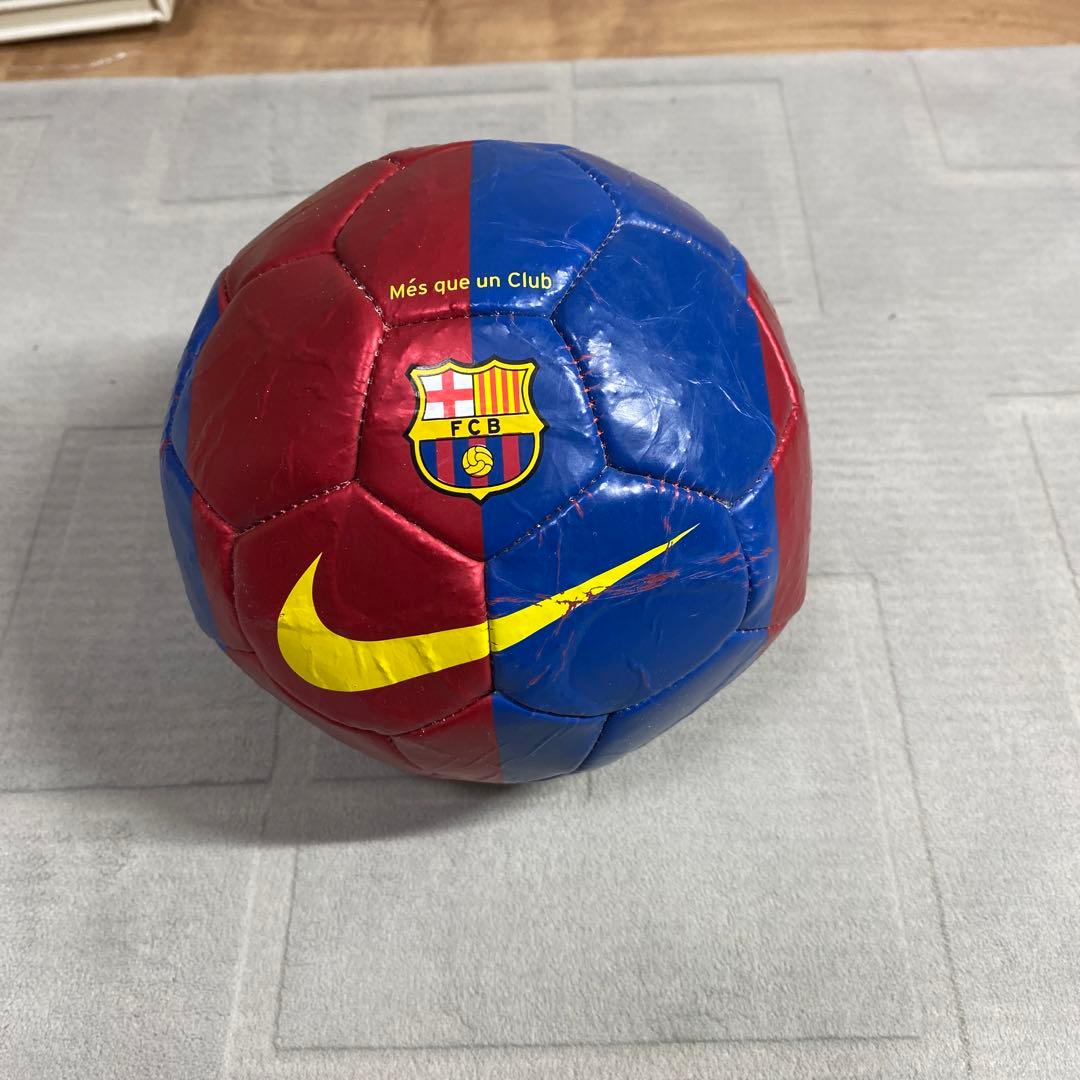 希少価値有り　鑑賞用　サッカーボール　バルセロナ　ナイキ