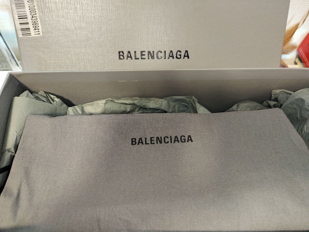 BALENCIAGA ピンク トングサンダル