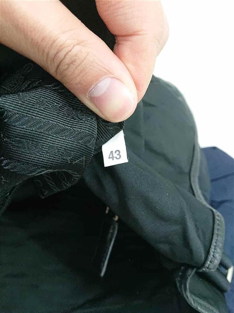 ◎プラダ PRADA メッセンジャーバッグ ナイロン ブラック系 メンズ