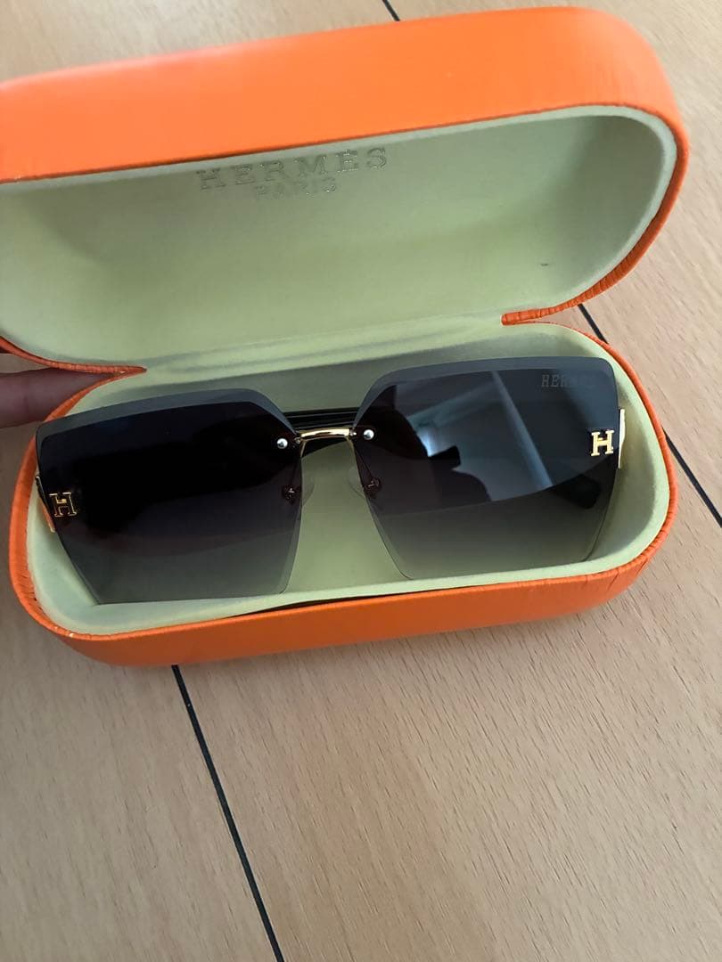 HERMÈS ブラックグラデーション サングラス