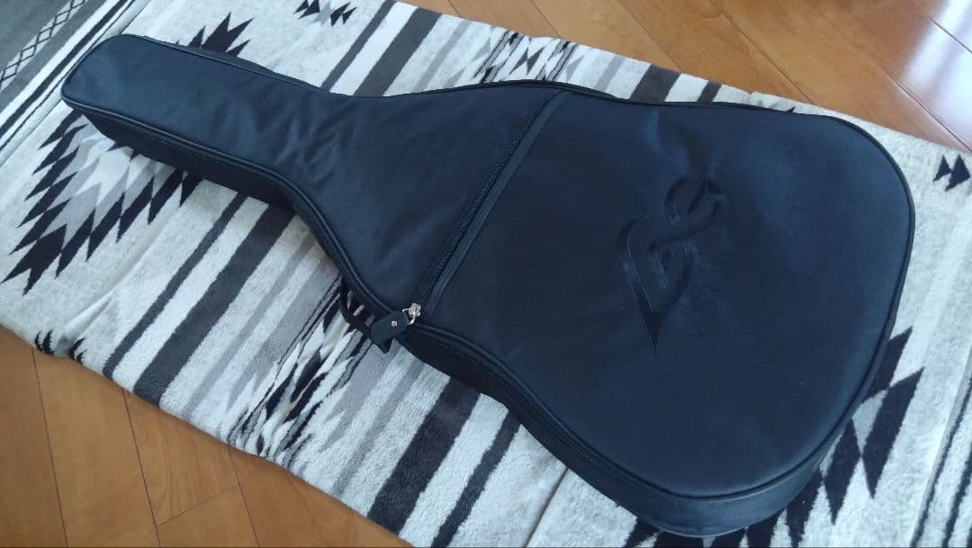 LAG Guitars TN70A　ナイロン弦仕様　ほぼ未使用です