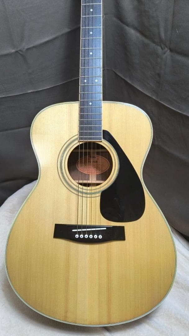 YAMAHA　アコースティックギター　FG-252B