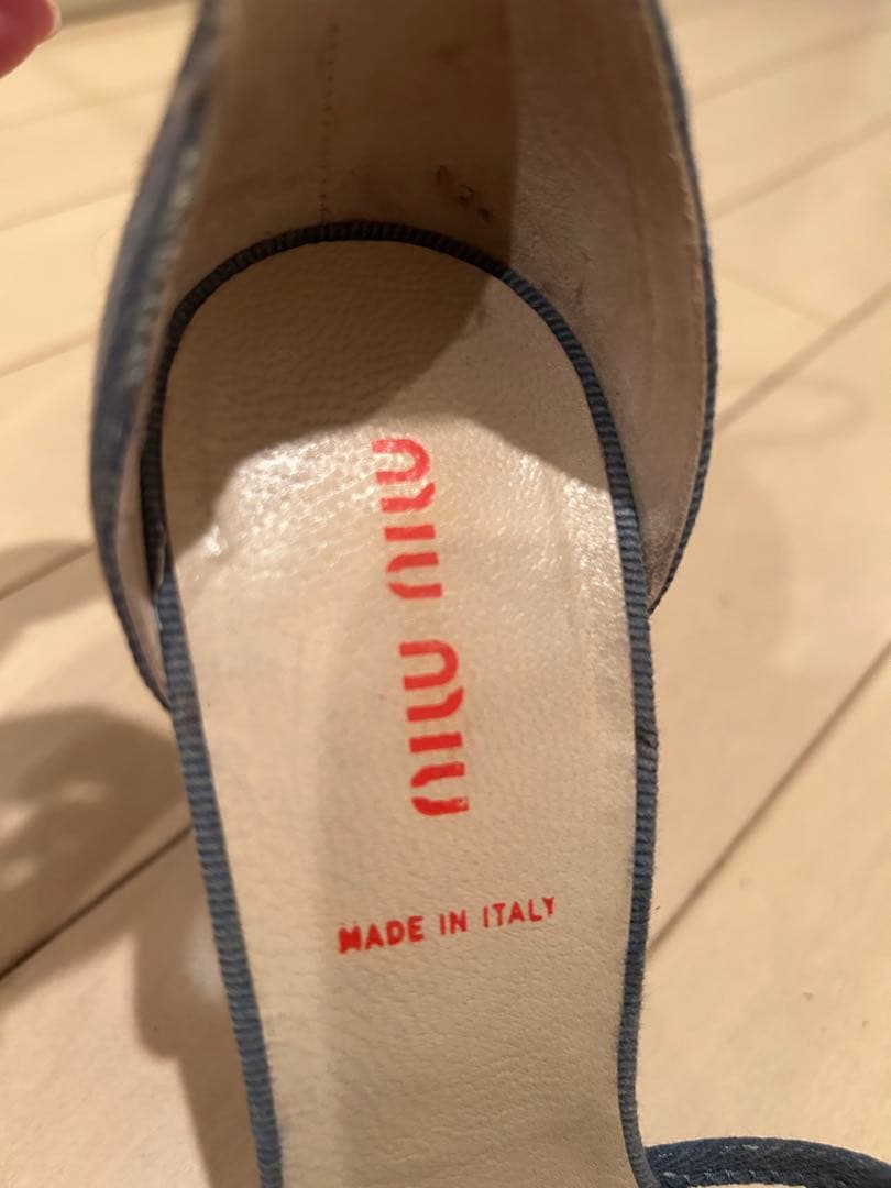 楽一番　MIU MIU デニムブルー フラワー装飾 高ヒールサンダル