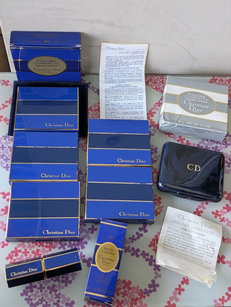 244　クリスチャン ディオール プードゥル コンパクト プレスト パウダー