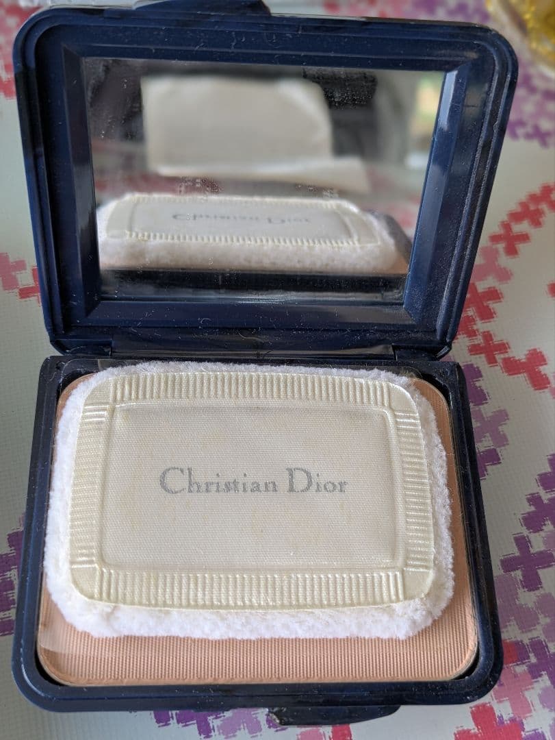 244　クリスチャン ディオール プードゥル コンパクト プレスト パウダー