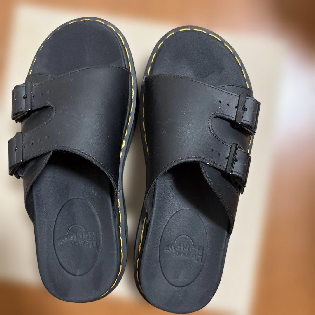 Dr.Martens DAX サンダル