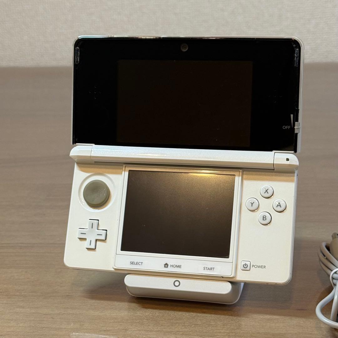 6-041 ニンテンドー3DS アイスホワイト