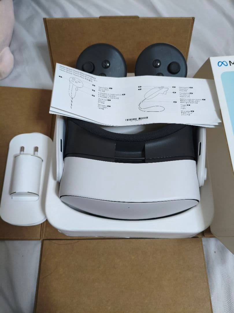  quest3s ※ヘッドストラップ、フェイスカバー付き