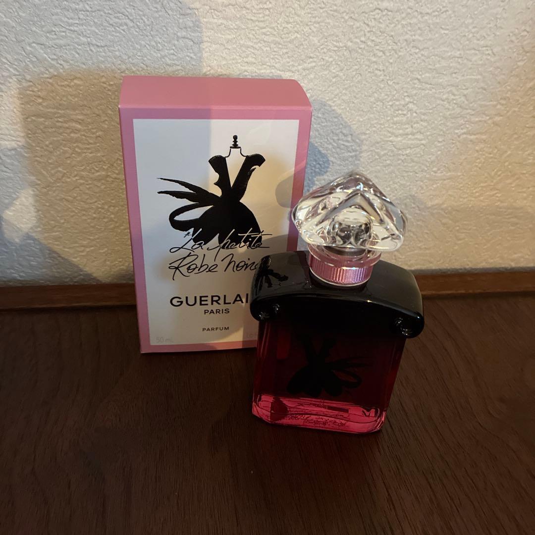 (新発売)ほぼ新品ゲラン　ラプティットローブノワールパルファン